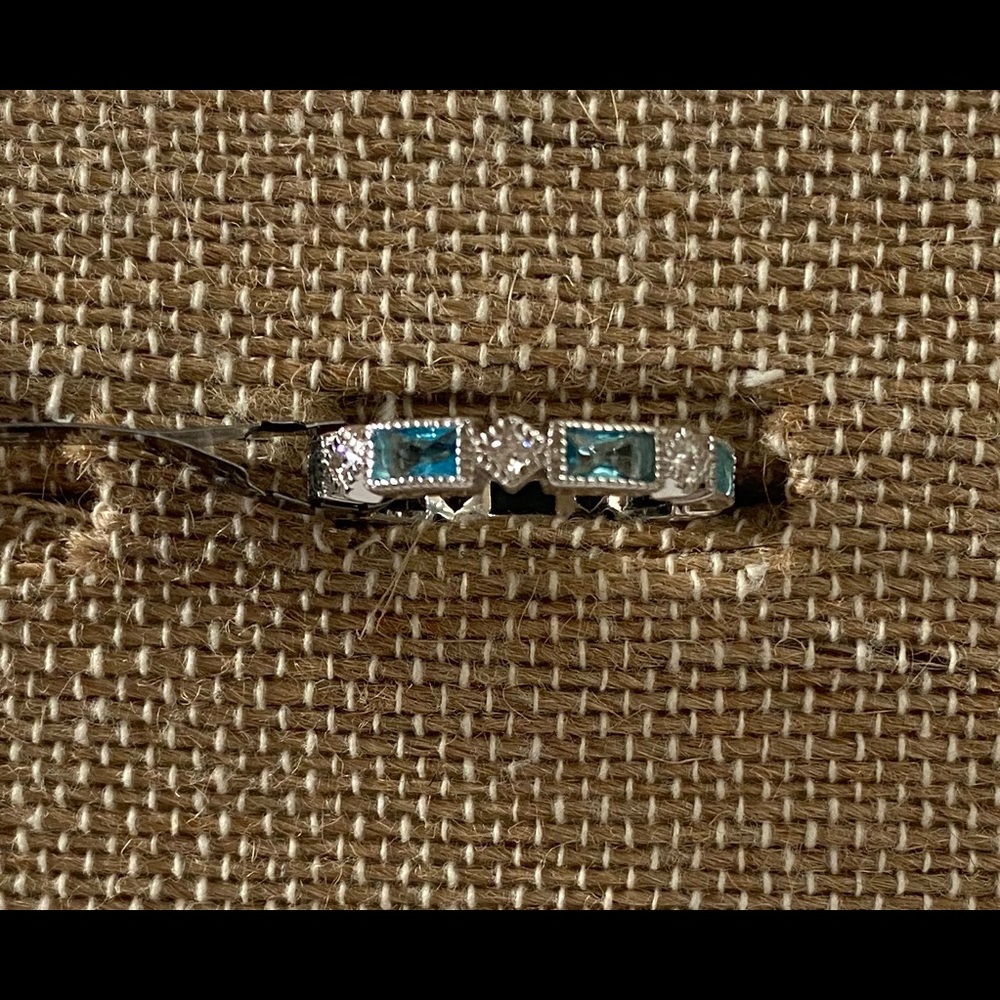 SS/BLUE TOPAZ CZ RING💫